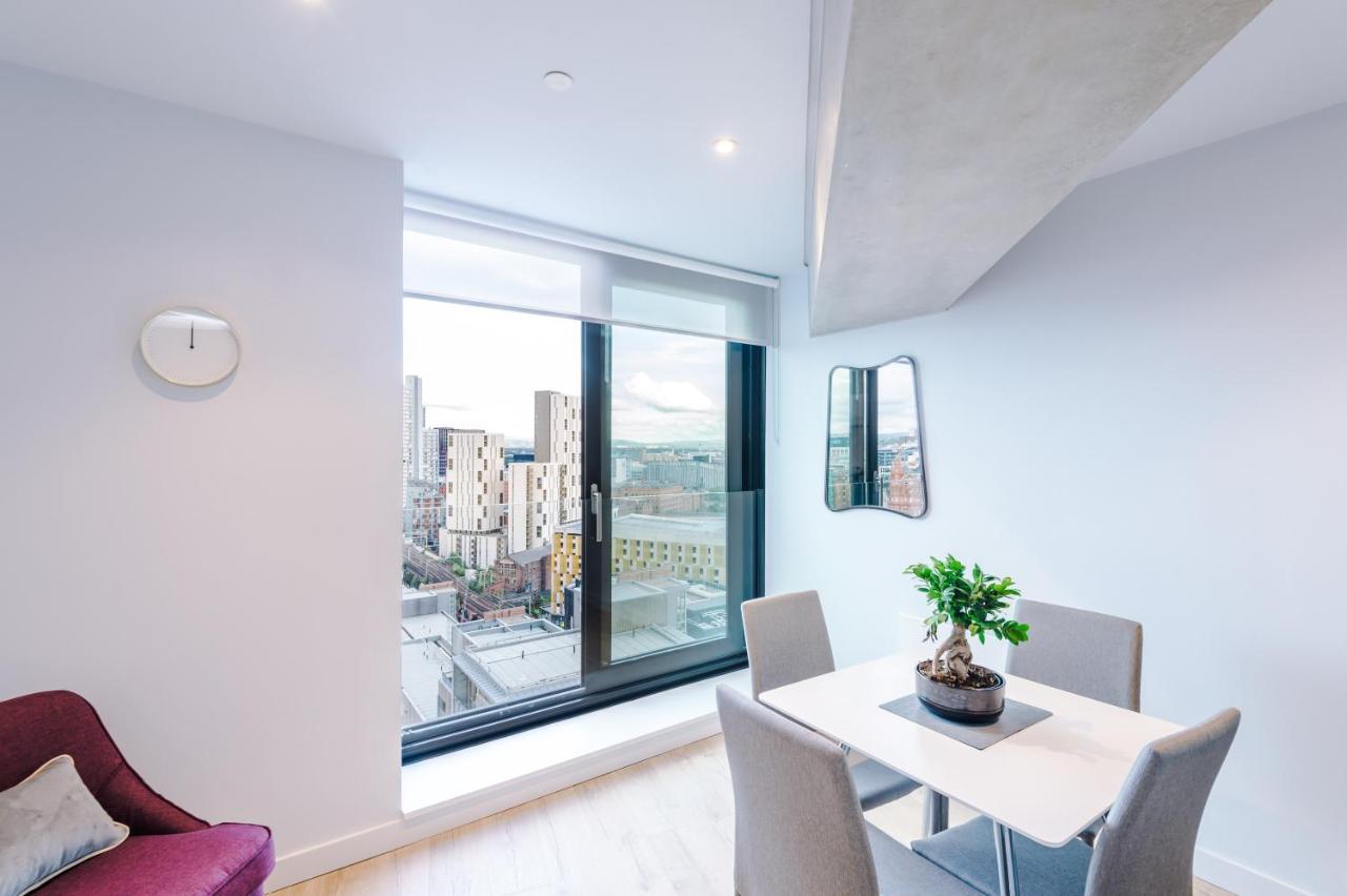 Hilltop Serviced Apartments - Deansgate Манчестър Екстериор снимка