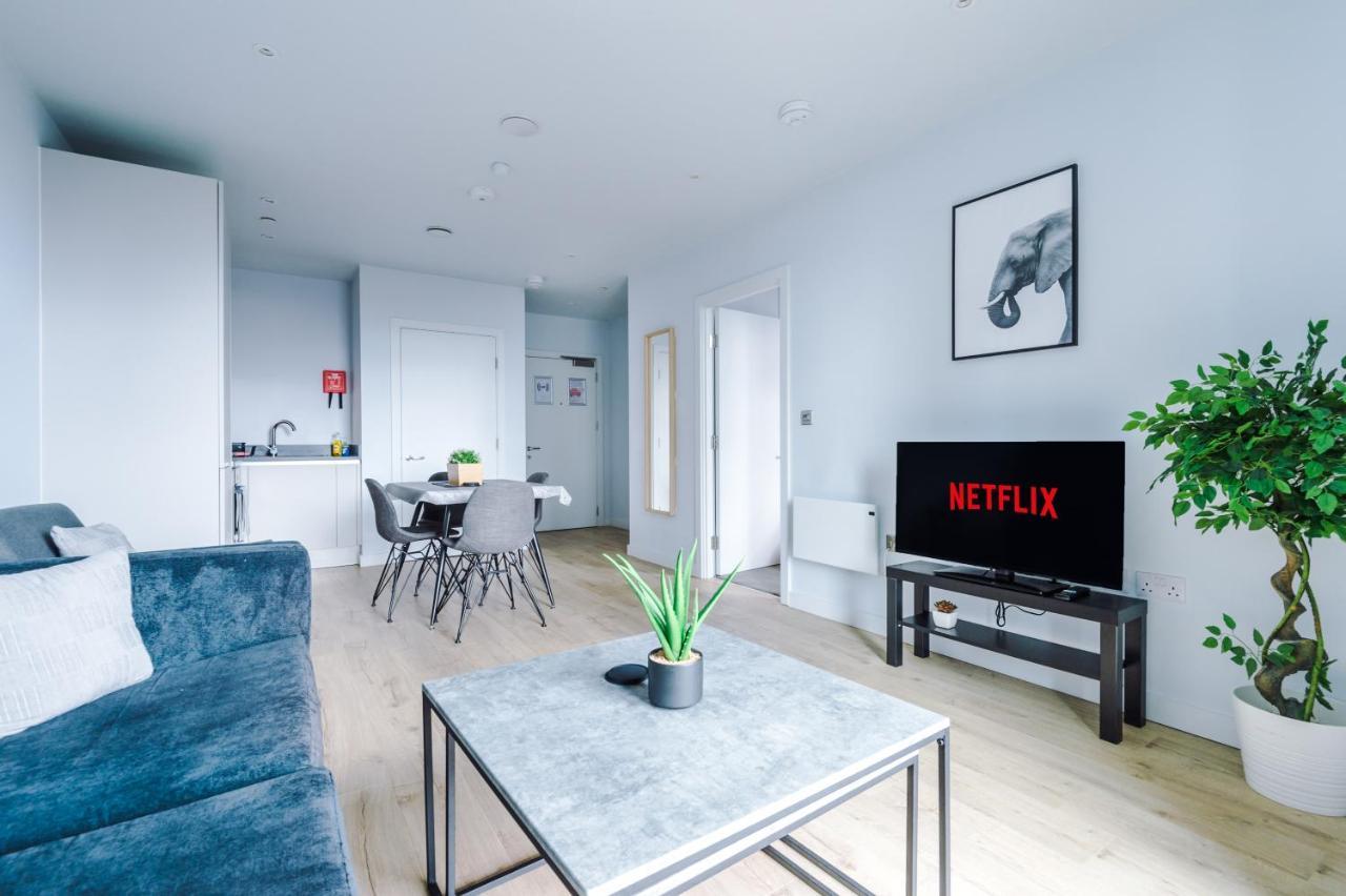 Hilltop Serviced Apartments - Deansgate Манчестър Екстериор снимка