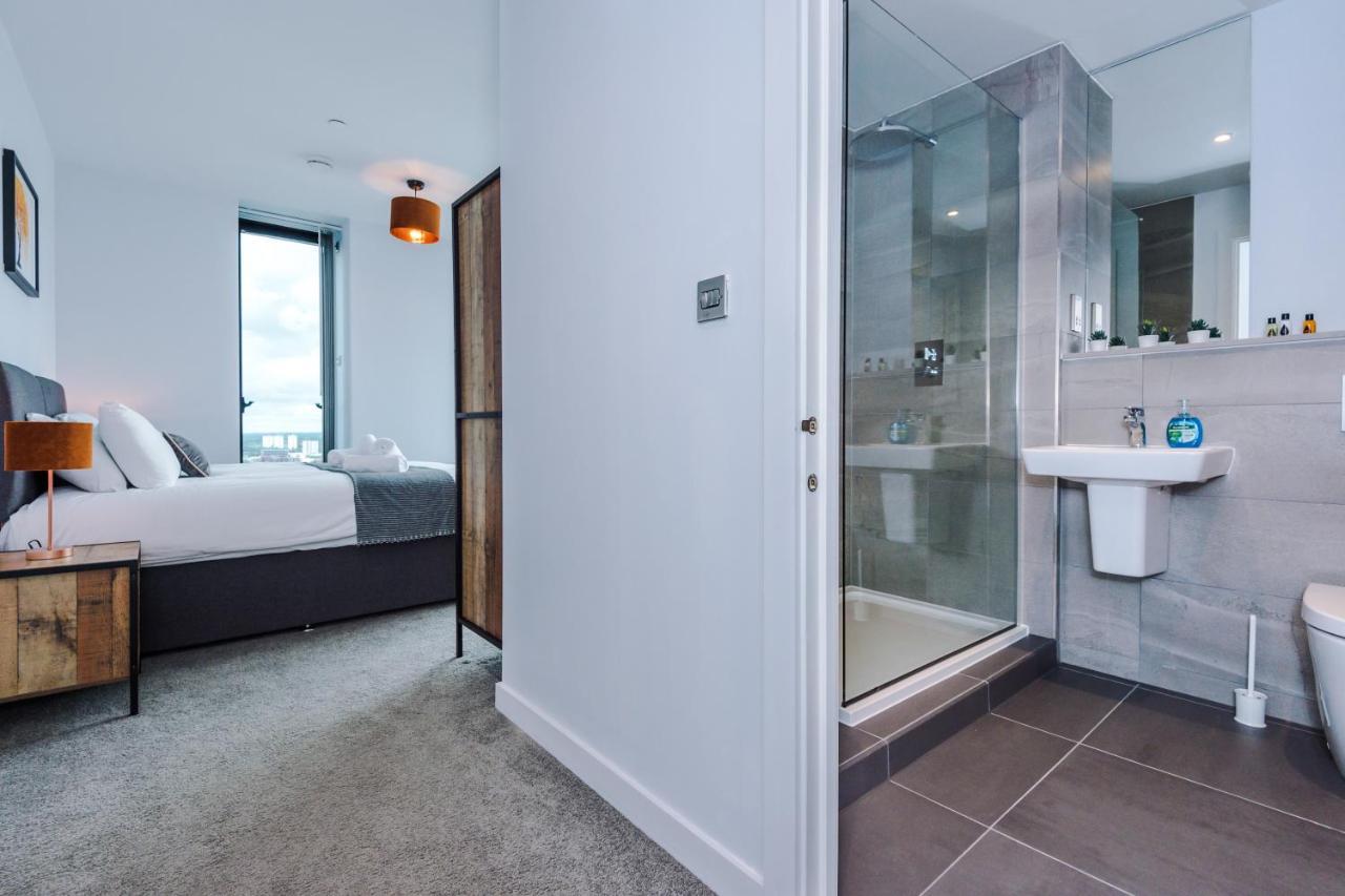 Hilltop Serviced Apartments - Deansgate Манчестър Екстериор снимка