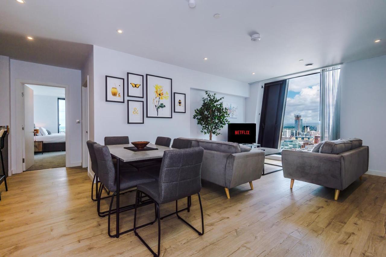 Hilltop Serviced Apartments - Deansgate Манчестър Екстериор снимка