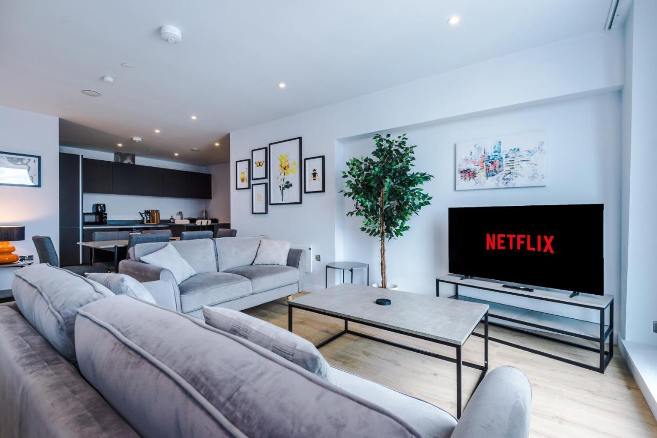 Hilltop Serviced Apartments - Deansgate Манчестър Екстериор снимка